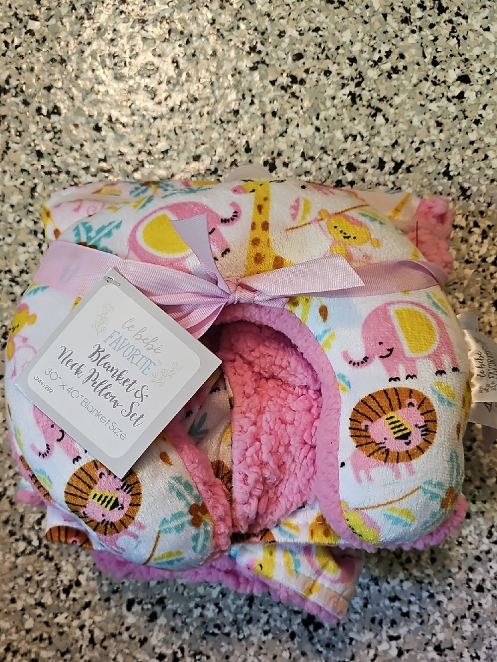 le bebe Pink Safari Baby Blanket & Neck Pillow Set